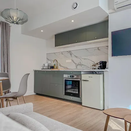 Liberte Prestige - Tram - Rocade Apartmán *